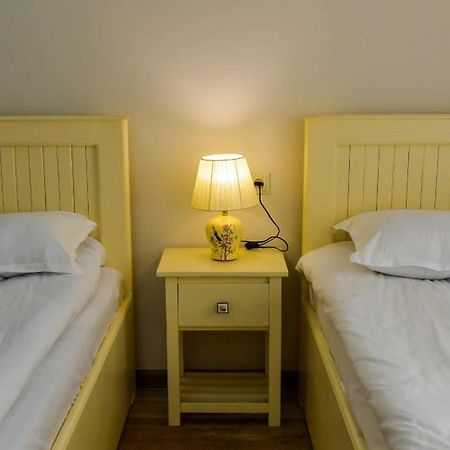 Mebo House Hotel Кутаиси Екстериор снимка