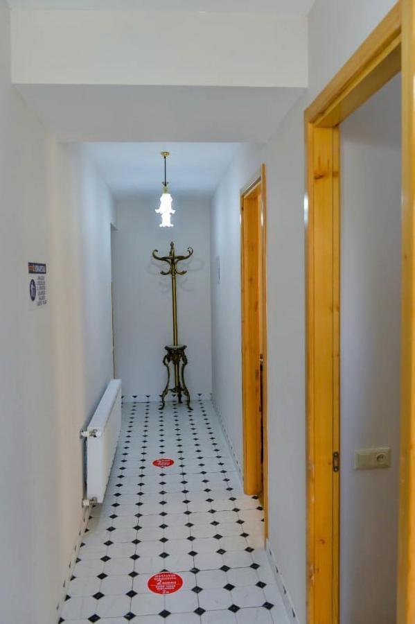 Mebo House Hotel Кутаиси Екстериор снимка