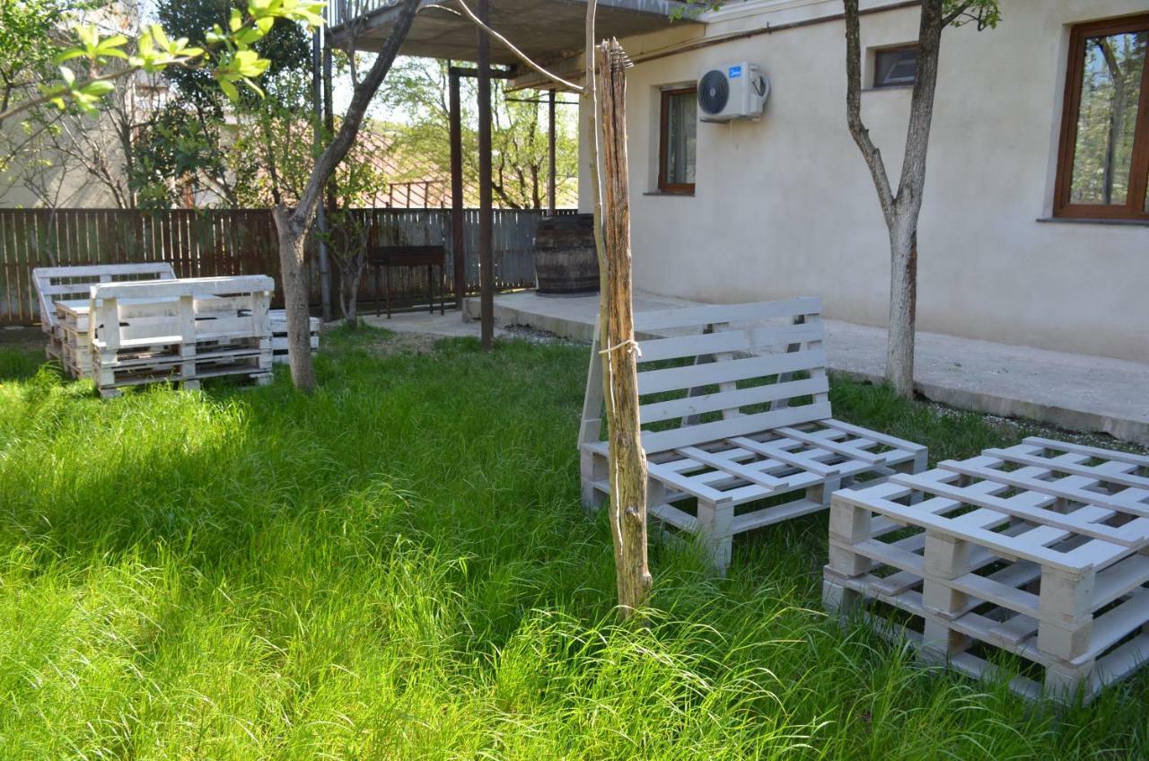Mebo House Hotel Кутаиси Екстериор снимка